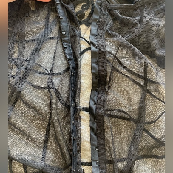 Lingerie set - Picture 3 of 4